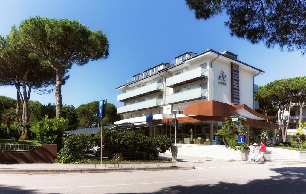 Hotel Arizona Lignano Sabbiadoro Extérieur photo